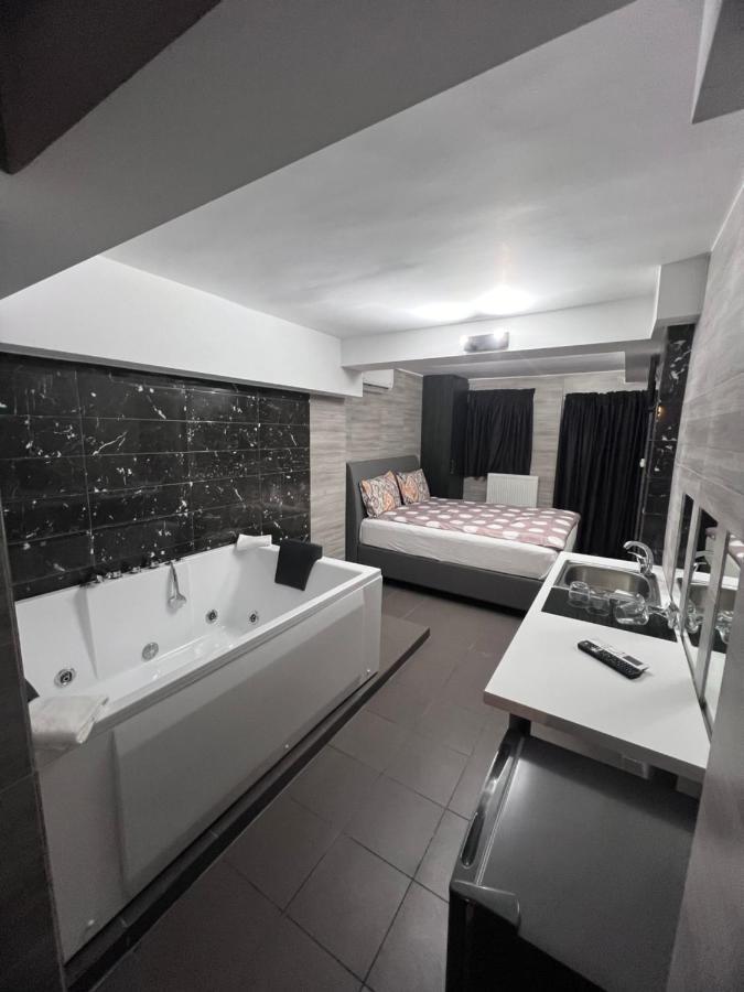 Jacuzzi Suites 2 Thessaloníki Ngoại thất bức ảnh